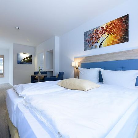 Hotel Boddenhus Garni Цингст Екстериор снимка