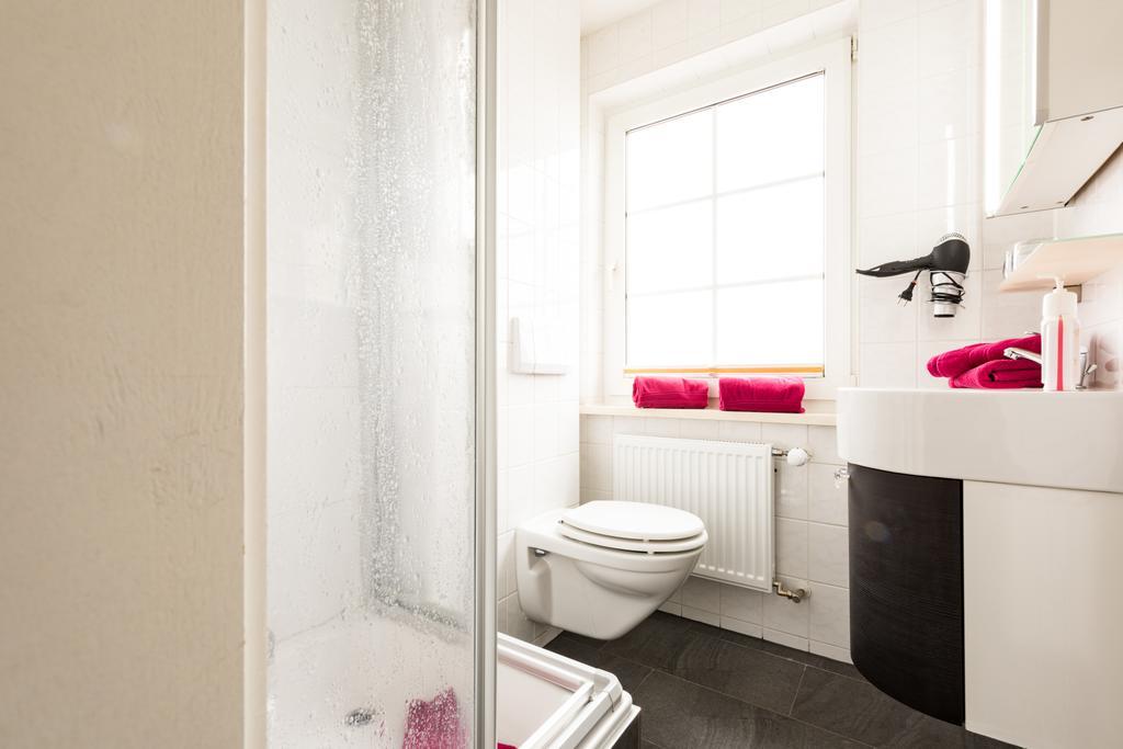 Hotel Boddenhus Garni Цингст Екстериор снимка
