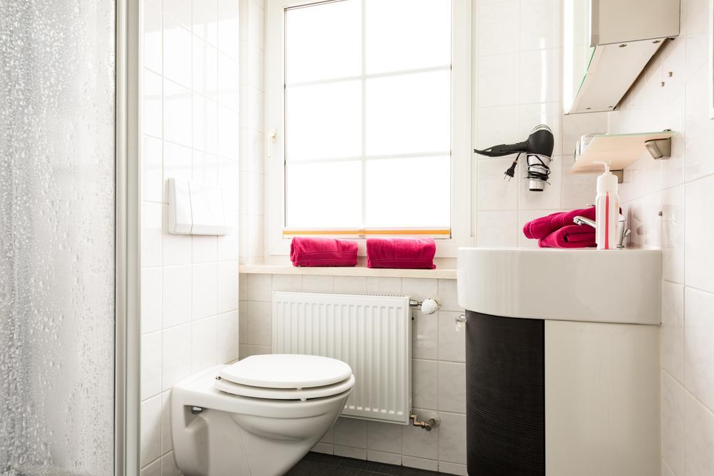 Hotel Boddenhus Garni Цингст Екстериор снимка