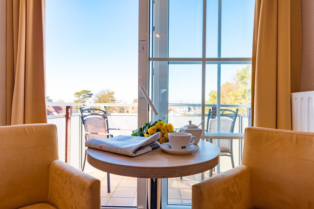 Hotel Boddenhus Garni Цингст Екстериор снимка