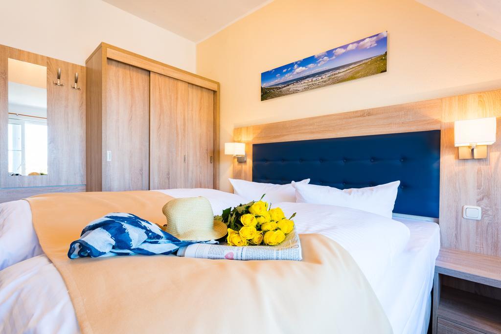 Hotel Boddenhus Garni Цингст Екстериор снимка