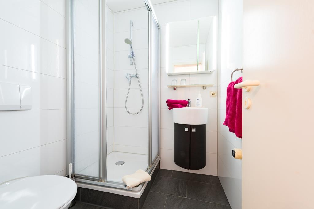 Hotel Boddenhus Garni Цингст Екстериор снимка